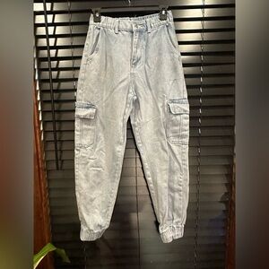 EUC Womens ADIKA Wash Cargo Jogger Jeans